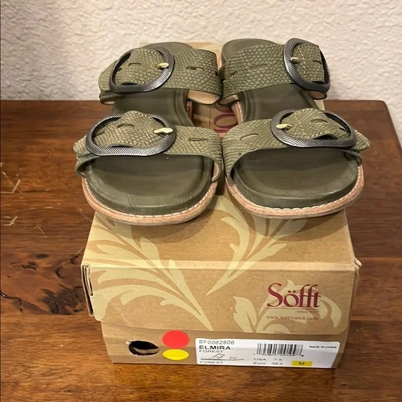 Sofft Olive Green Buckle Sandals - Picture 2 of 13